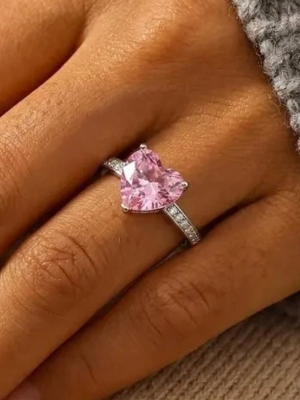 NEW 18k White Gold Pink Sapphire Ring Heart Ring Diamond Heart Ring